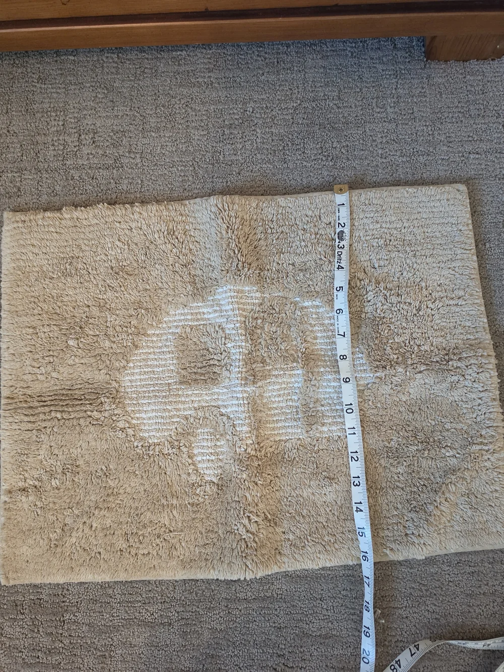 Beige Plush Bath Mat with Subtle Camper Pattern Perfect For Campers